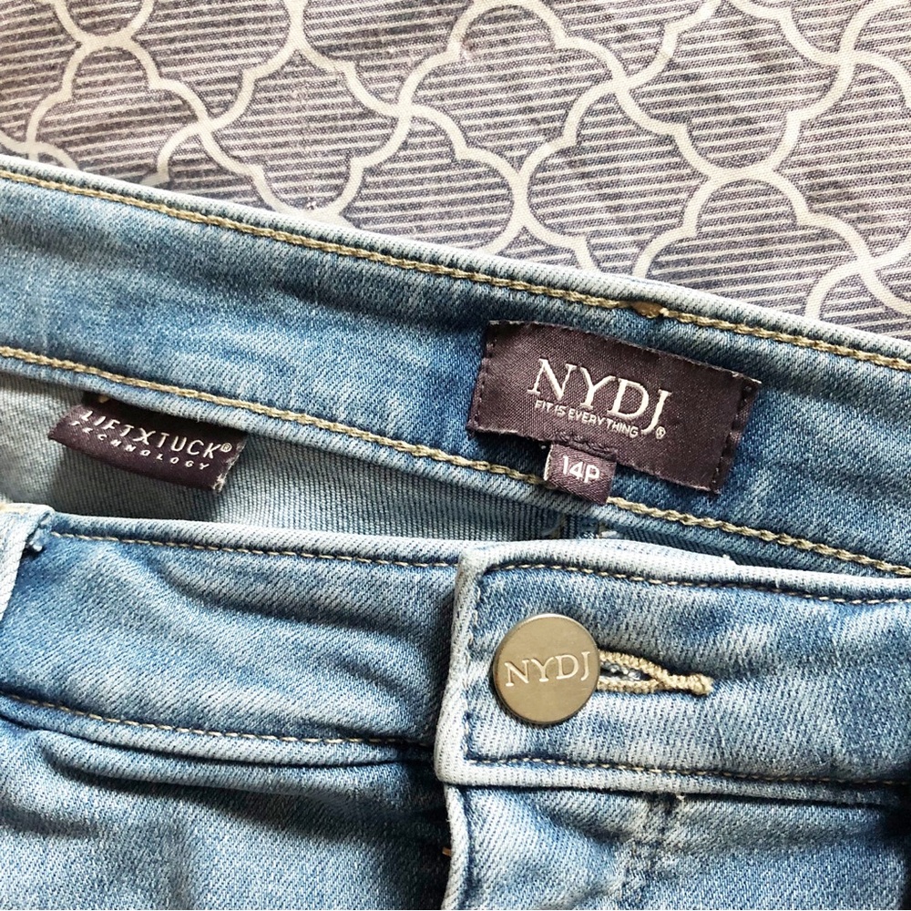 NYDJ Chloe Capri Size 14P - Picture 6 of 9